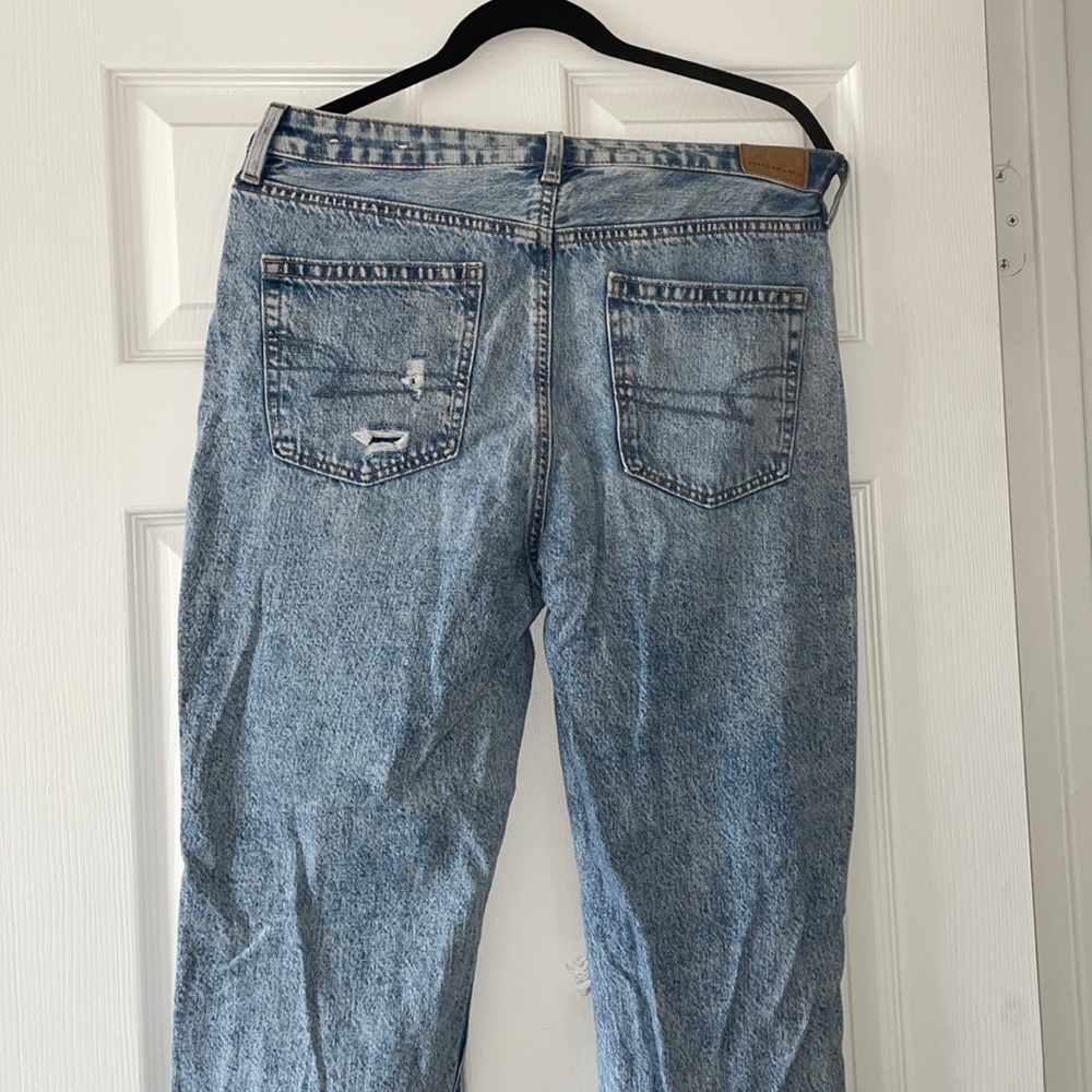New American Eagle Mom straight jeans